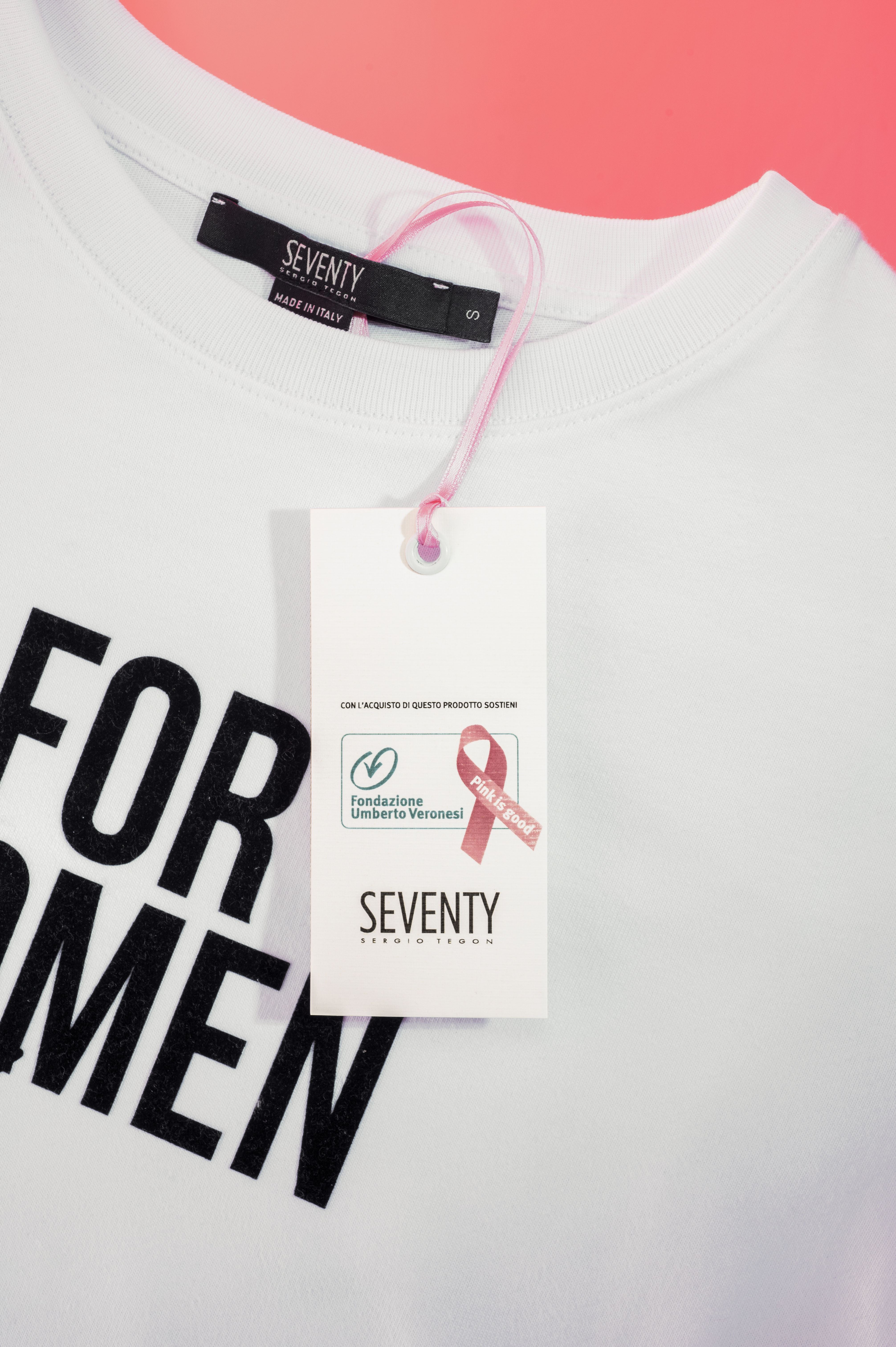 Seventy sostiene Pink is Good con il progetto charity For Women By Women